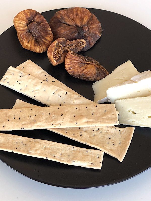 Finom Lavosh Flatbread Crackers